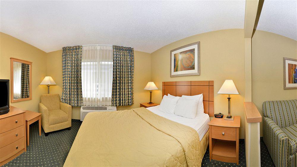 Baymont By Wyndham Billings Hotel Quarto foto